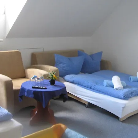 ホテル Landpension Strenz - Monteurunterkunft 2*