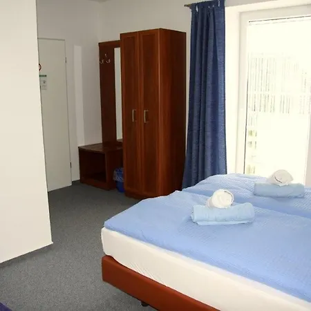 ホテル Landpension Strenz - Monteurunterkunft